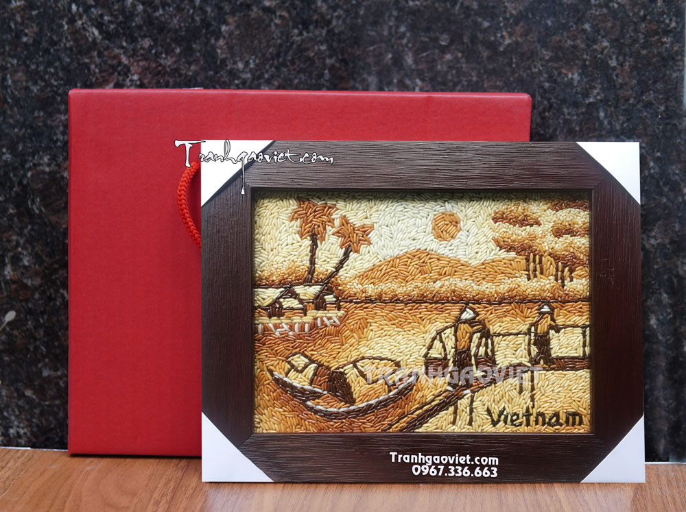 tranh gạo qua cầu sông nước