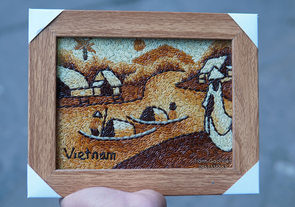 Tranh gạo &aacute;o d&agrave;i qu&ecirc; hương việt nam