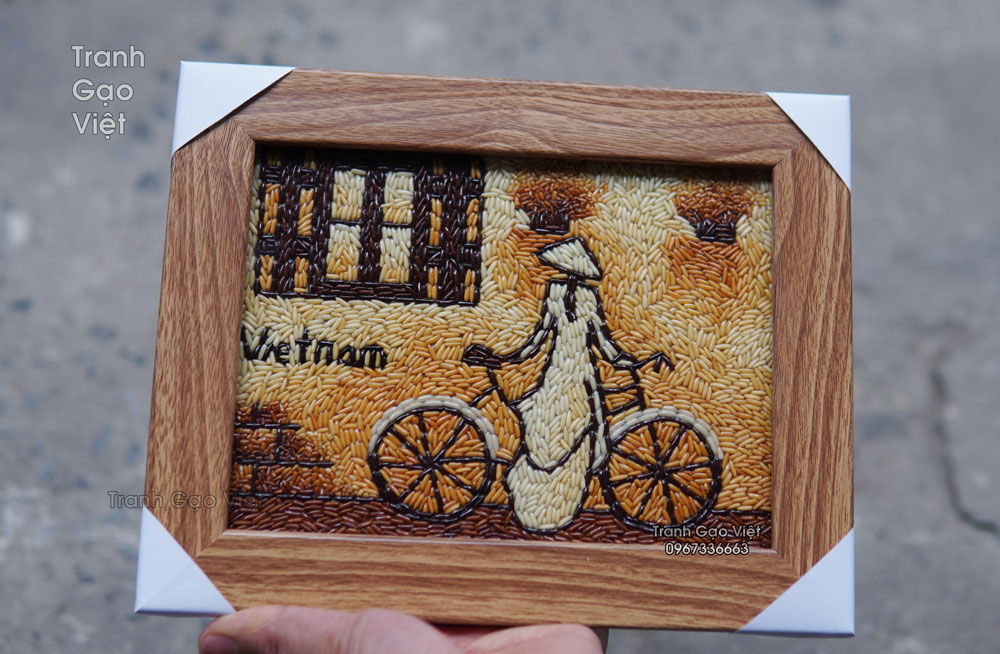 Tranh gạo áo dài để bàn