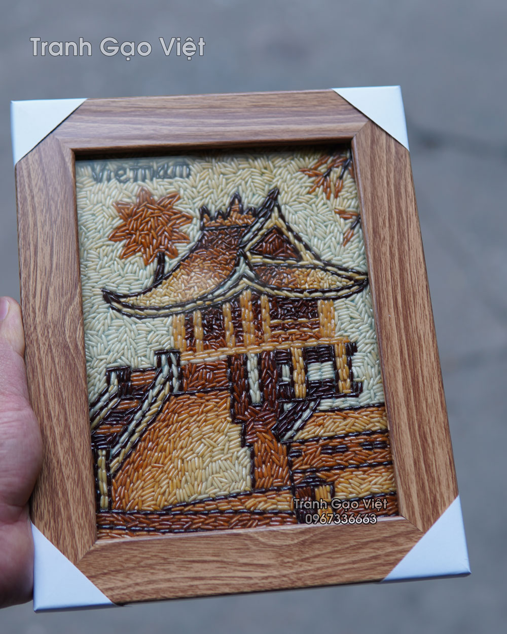 Tranh gạo ch&ugrave;a một cột để b&agrave;n