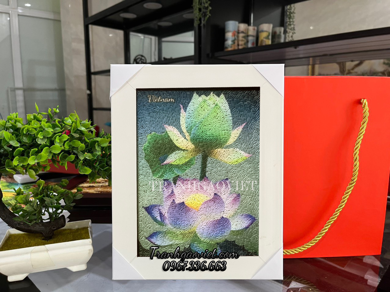 tranh gạo m&agrave;u hoa sen