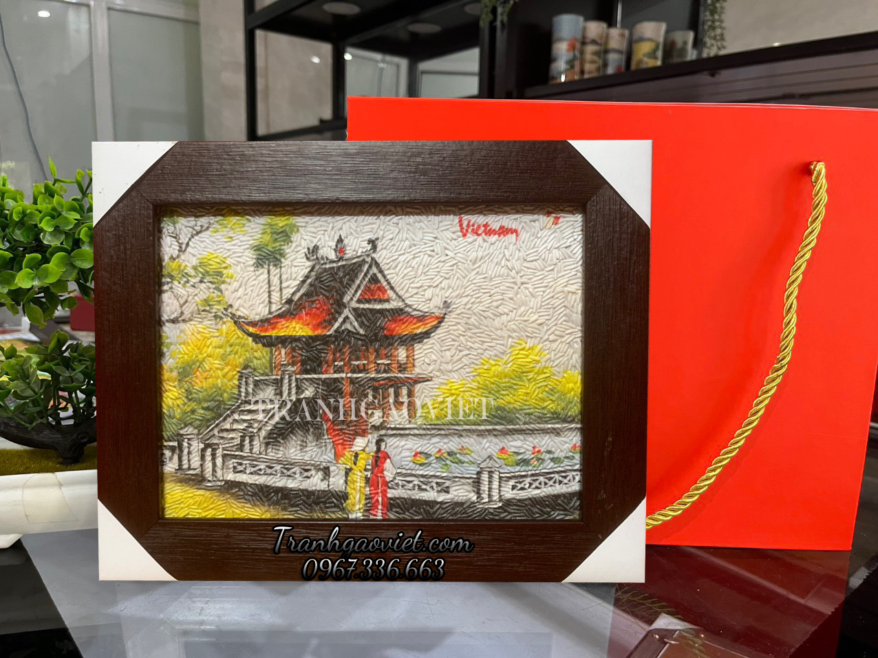 Tranh gạo ch&ugrave;a một cột