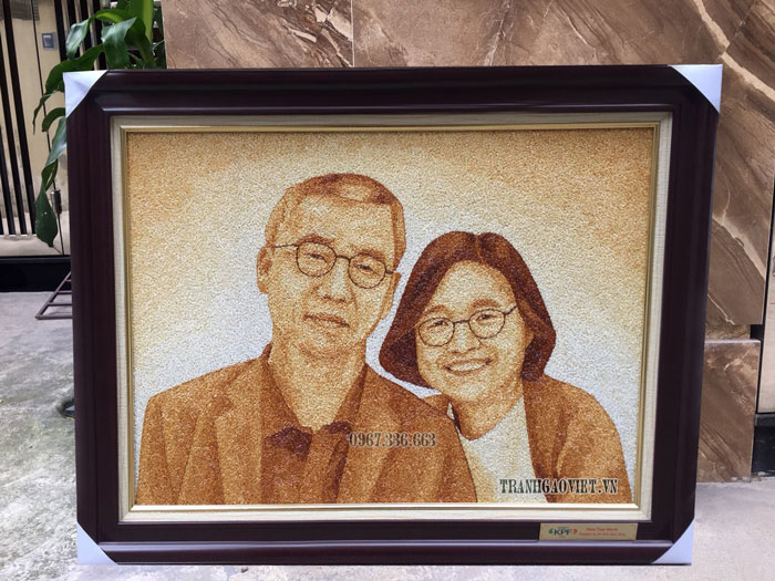 Tranh ch&acirc;n dung đ&ocirc;i vợ chồng của KPF đặt l&agrave;m qu&agrave; tặng