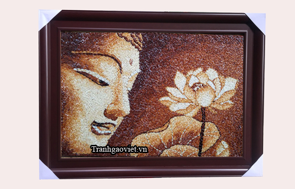 Tranh gạo h&igrave;nh Phật size nhỏ k&iacute;ch thước 28x38cm ( cả khung). Tranh thi&ecirc;t kế nhỏ gọn c&oacute; hộp đựng k&egrave;m theo qu&yacute; kh&aacute;ch c&oacute; thể l&agrave;m qu&agrave; tặng lu&ocirc;n m&agrave; kh&ocirc;ng cần ra hộp đựng kh&aacute;c.