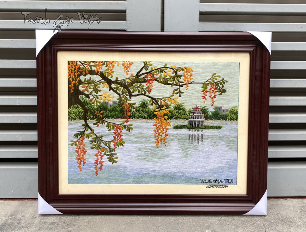 Tranh th&ecirc;u tay hồ gươm