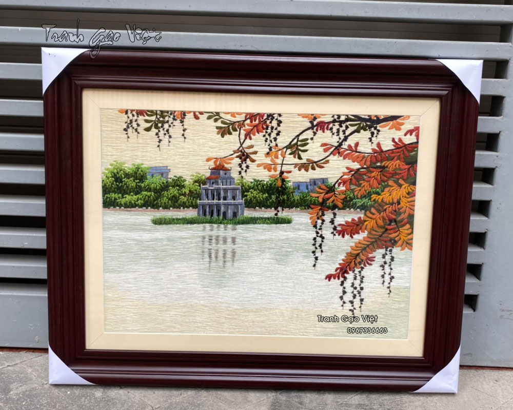 Tranh th&ecirc;u tay hồ gươm