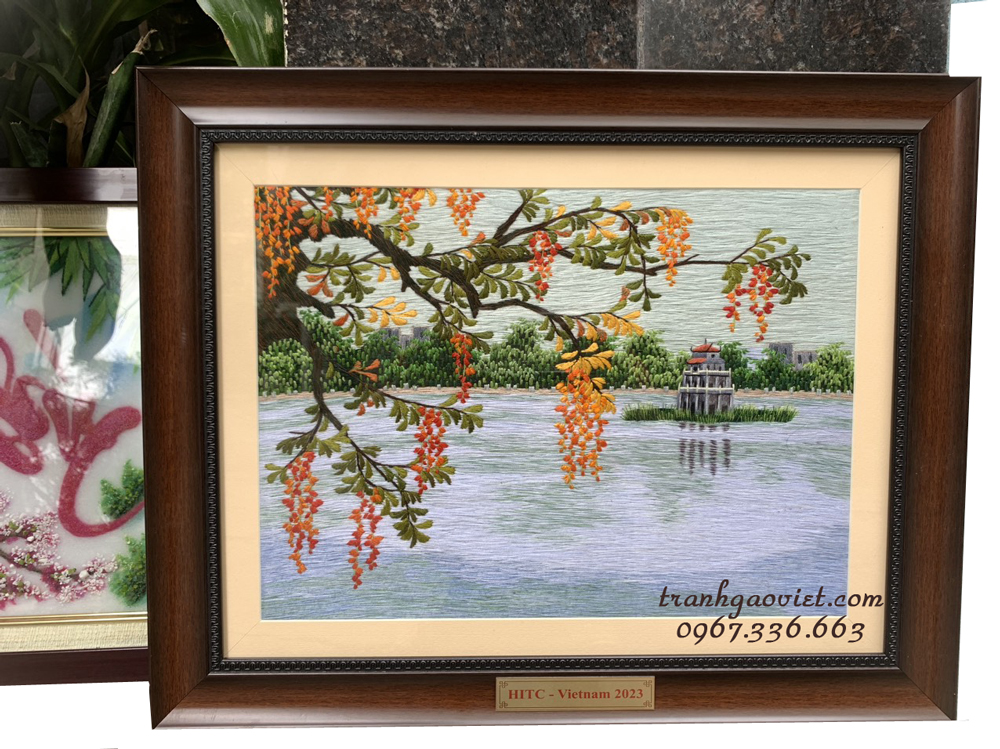 Tranh th&ecirc;u tay th&aacute;p r&ugrave;a