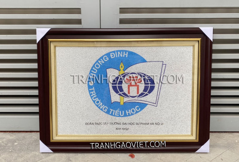 tranh tặng trường tiểu học hương đ&igrave;nh của đo&agrave;n thực tập sinh