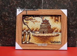 Tranh gạo Tháp Rùa Hà Nội
