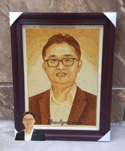 Tranh chân dung tặng người nước ngoài