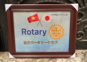 Tranh gạo màu logo rotary