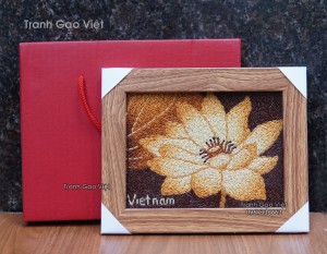 Tranh gạo để bàn hoa sen