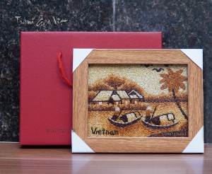 Tranh gạo để bàn chèo thuyền