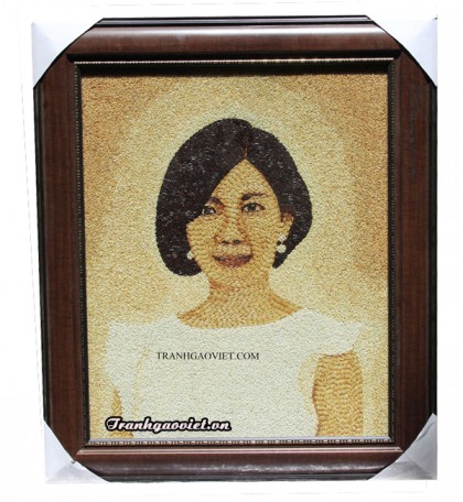 Tranh gạo chân dung cô gái