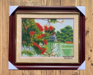 Tranh thêu hồ gươm